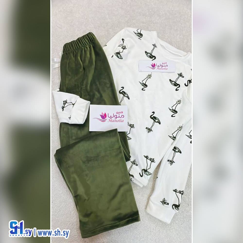 بيجامة مخمل طبعة فلامينغو (لانجري منوليا)