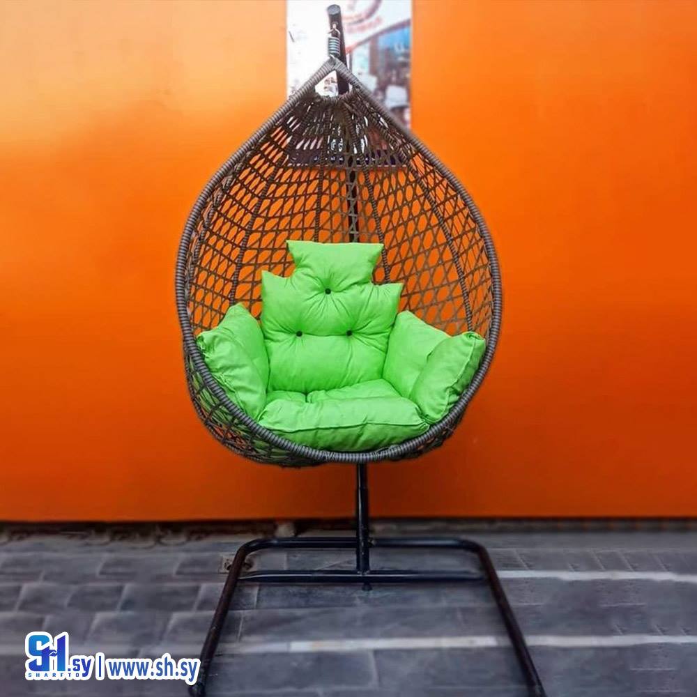 مرجوحة اللوزة  (معرض أبو أسامة)