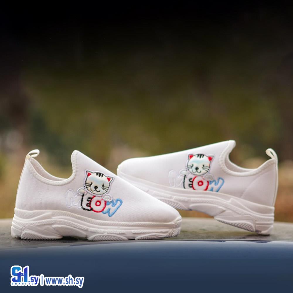 حذاء ولادي EOW (أحذية الكأس)