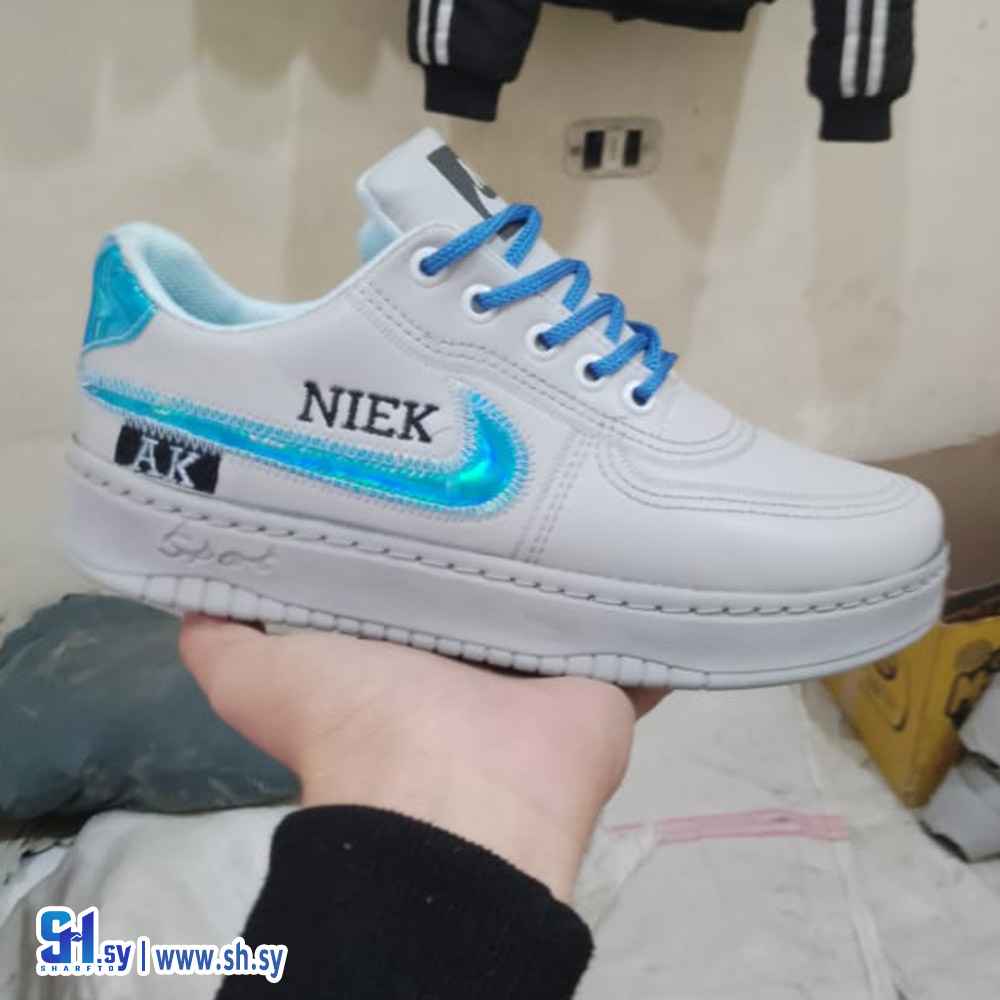حذاء رياضي نايك نسائي (امباير للأحذية)
