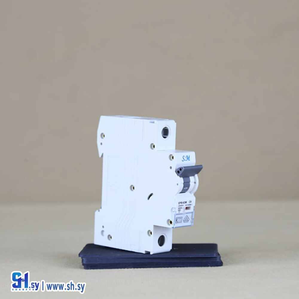 قاطع كهربائي 2 (السراج المضيء)