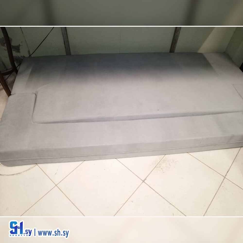 كنبة وتخت بنفس الوقت (الصعب للتصميم الداخلي)