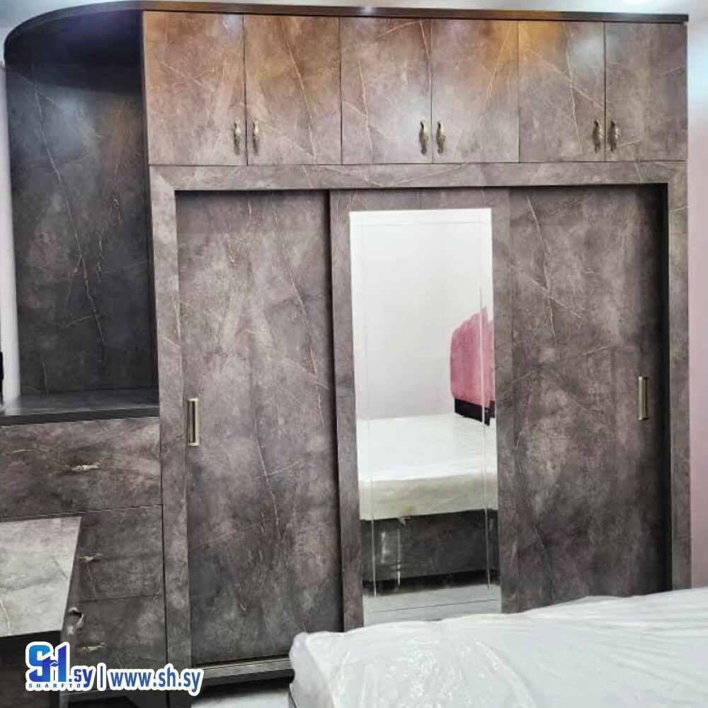 خزانة ثلث بواب مع مرايا(مفروشات منار العصرية)