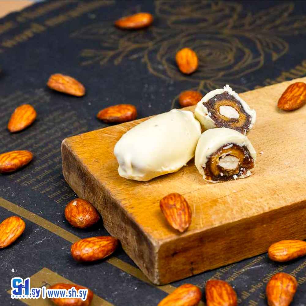 تمر باللوز مغطس شوكولا ابيض (العنازة)