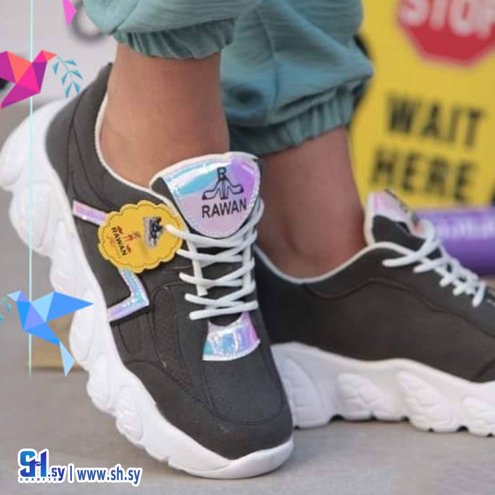 بوط نسائي (أحذية قمورة)