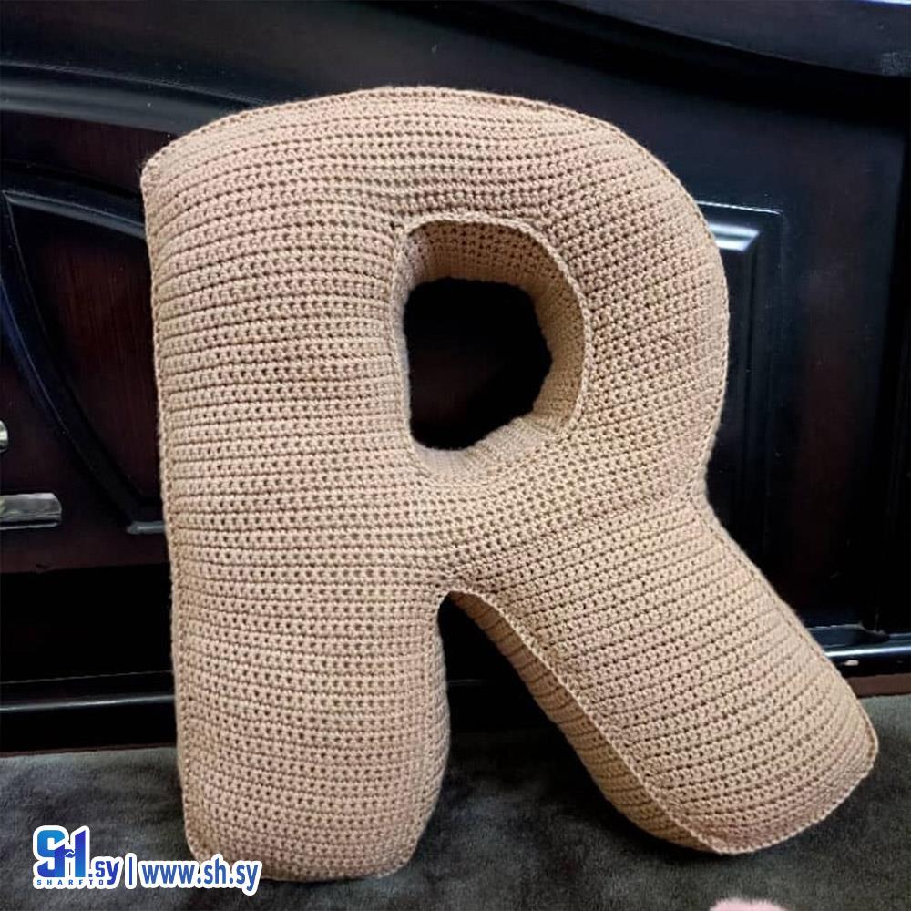 مخدة على شكل احرف(Pinky)