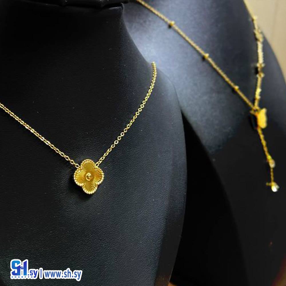 قلادة وردة (فلوتورا)