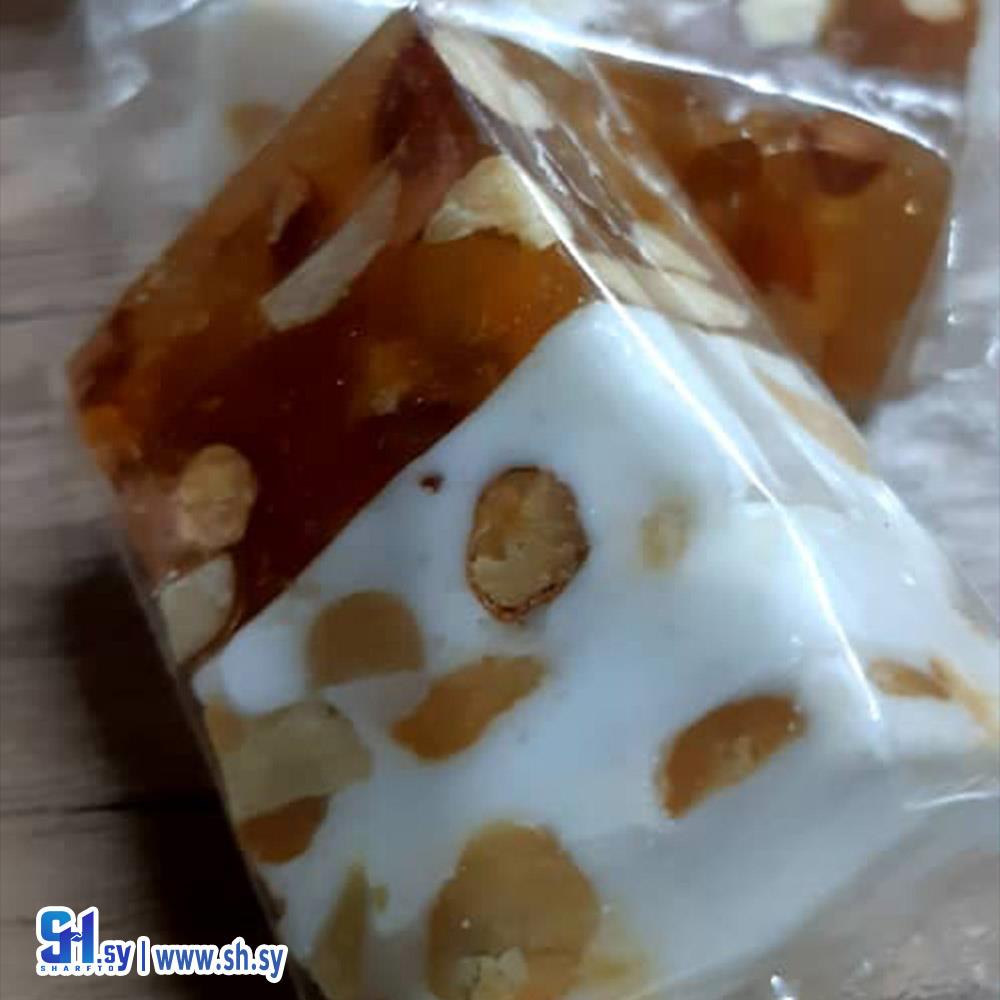 نوغا كوكتيل بالفستق العبيد (Sweets Queen)