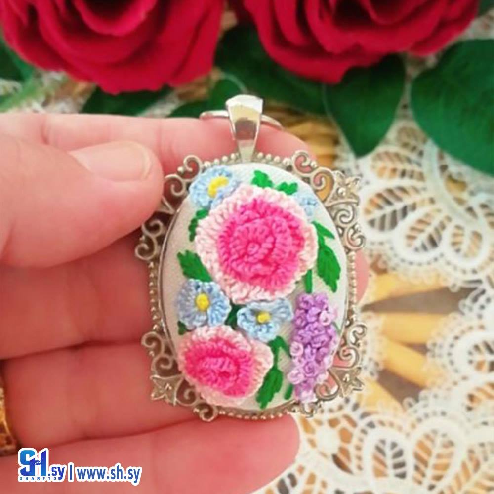 بكلة قلائد  (Stitch a love)