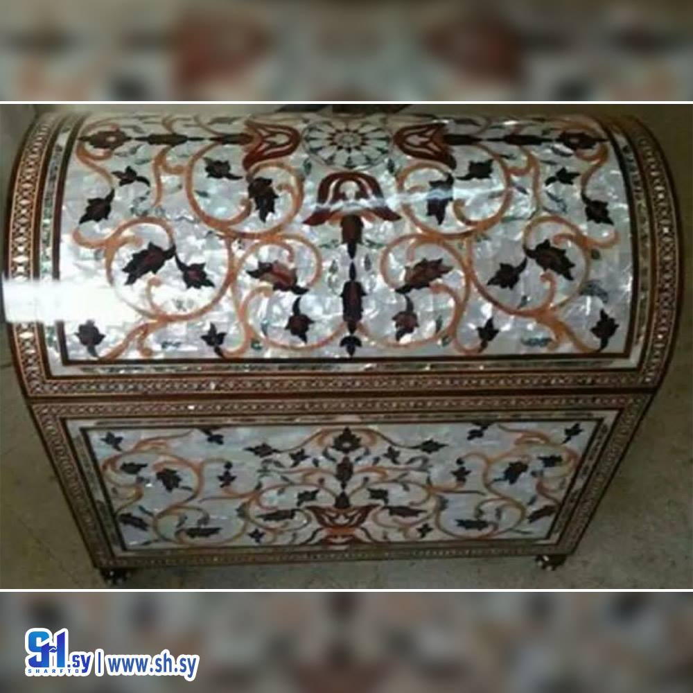 صندوق من الخشب الجوز الطبيعي 6 (عصام الحلبي)