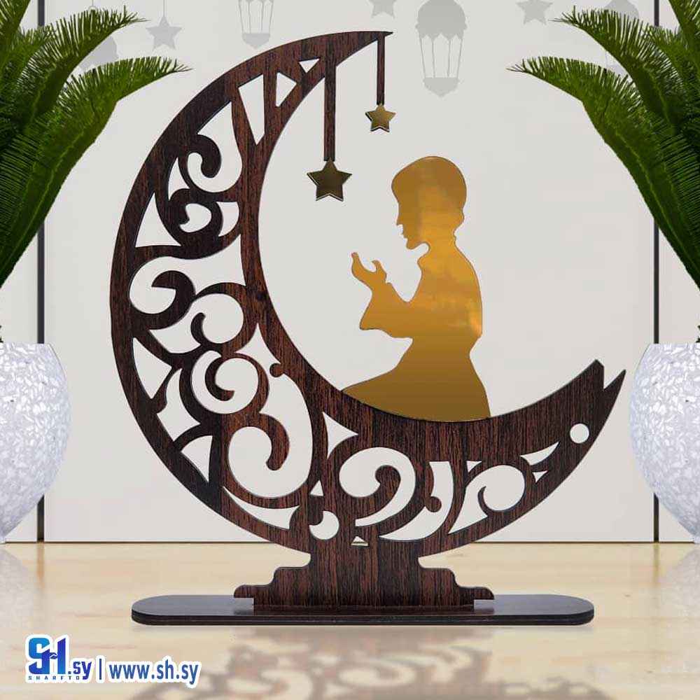 ستاند رمضان هلال مع رجل يدعي ونجوم  (BMR)