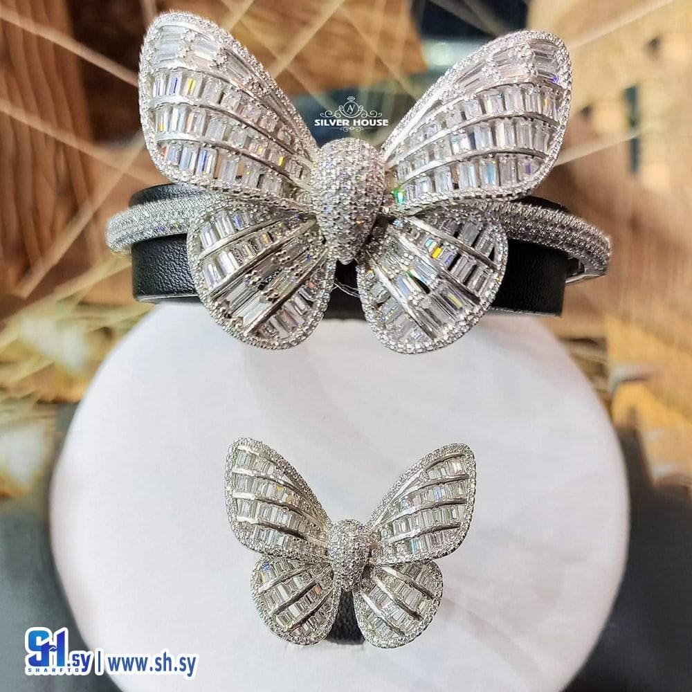 اسوارة فراشة (سيلفر هاوس)