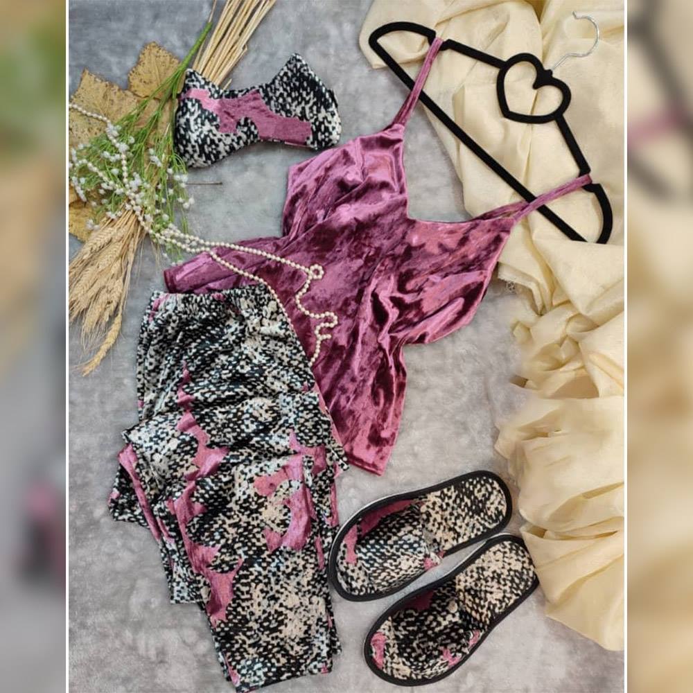 بيجامة نسائية مخمل 517 (Lolea fashion)