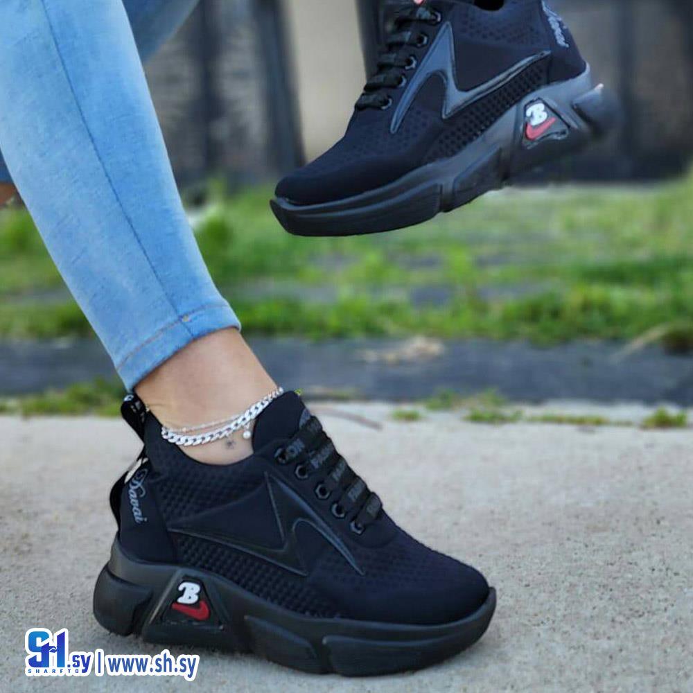 حذاء رياضي نسائي نعل عالي (أحذية الكأس)