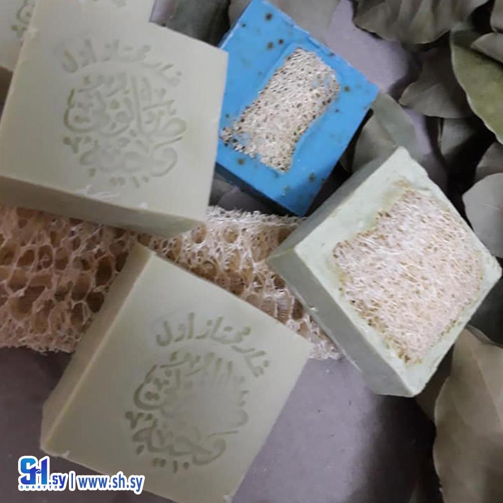 صابون حمام بماء البحر والرمل والأعشاب (شركة الوجيه)