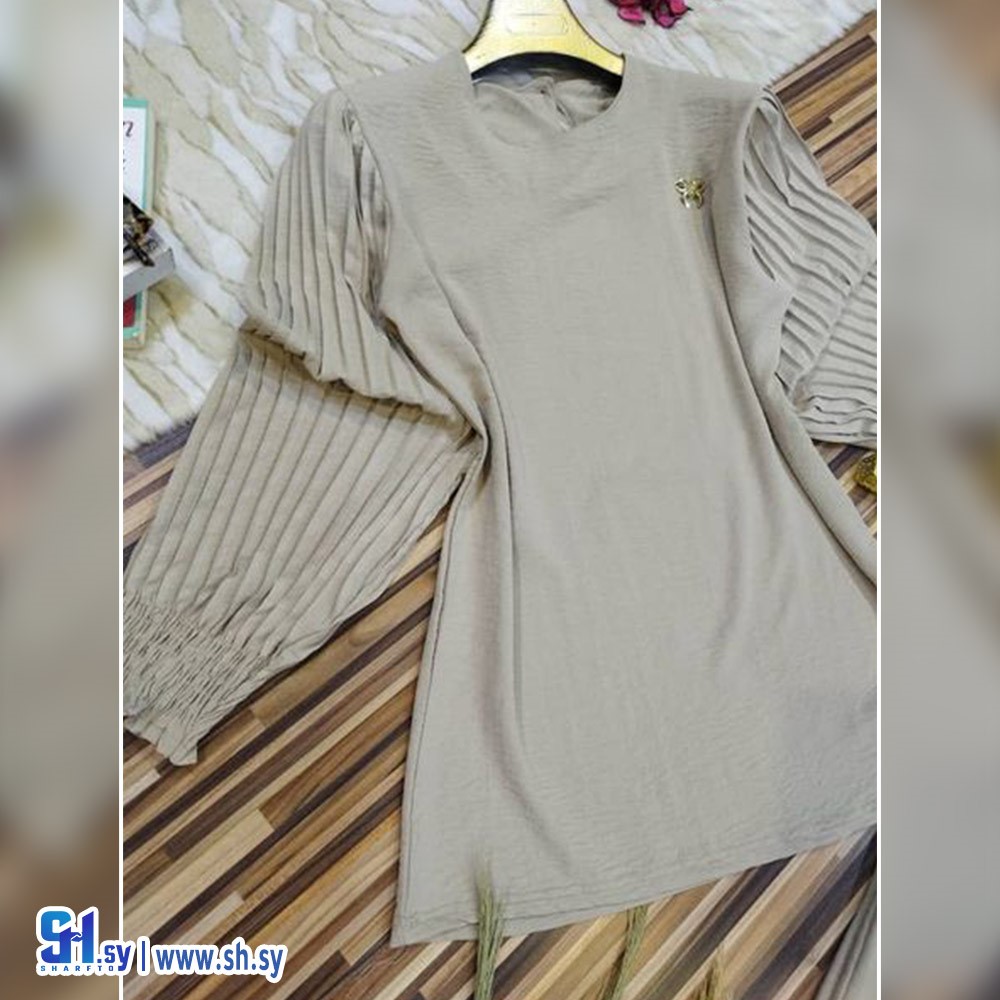 طقم نسائي موديل أكمام بف (لو)