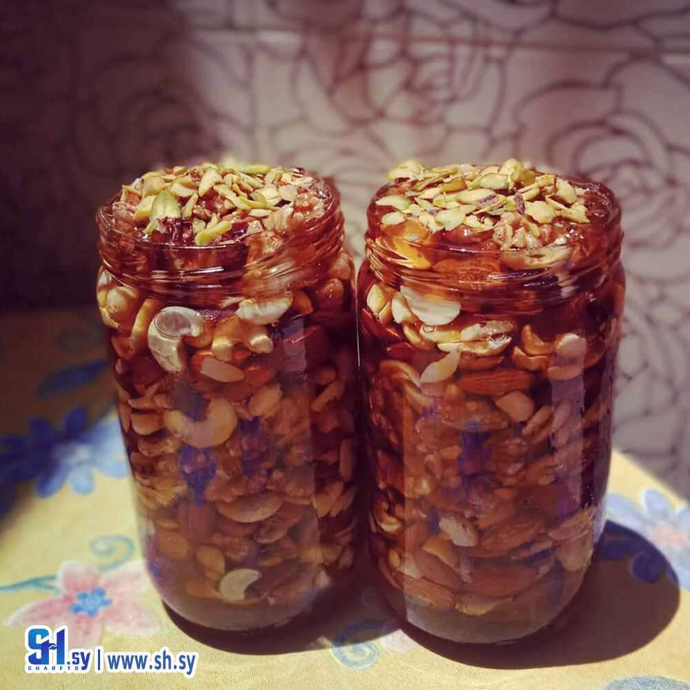 عسل بالمكسرات (شامية)