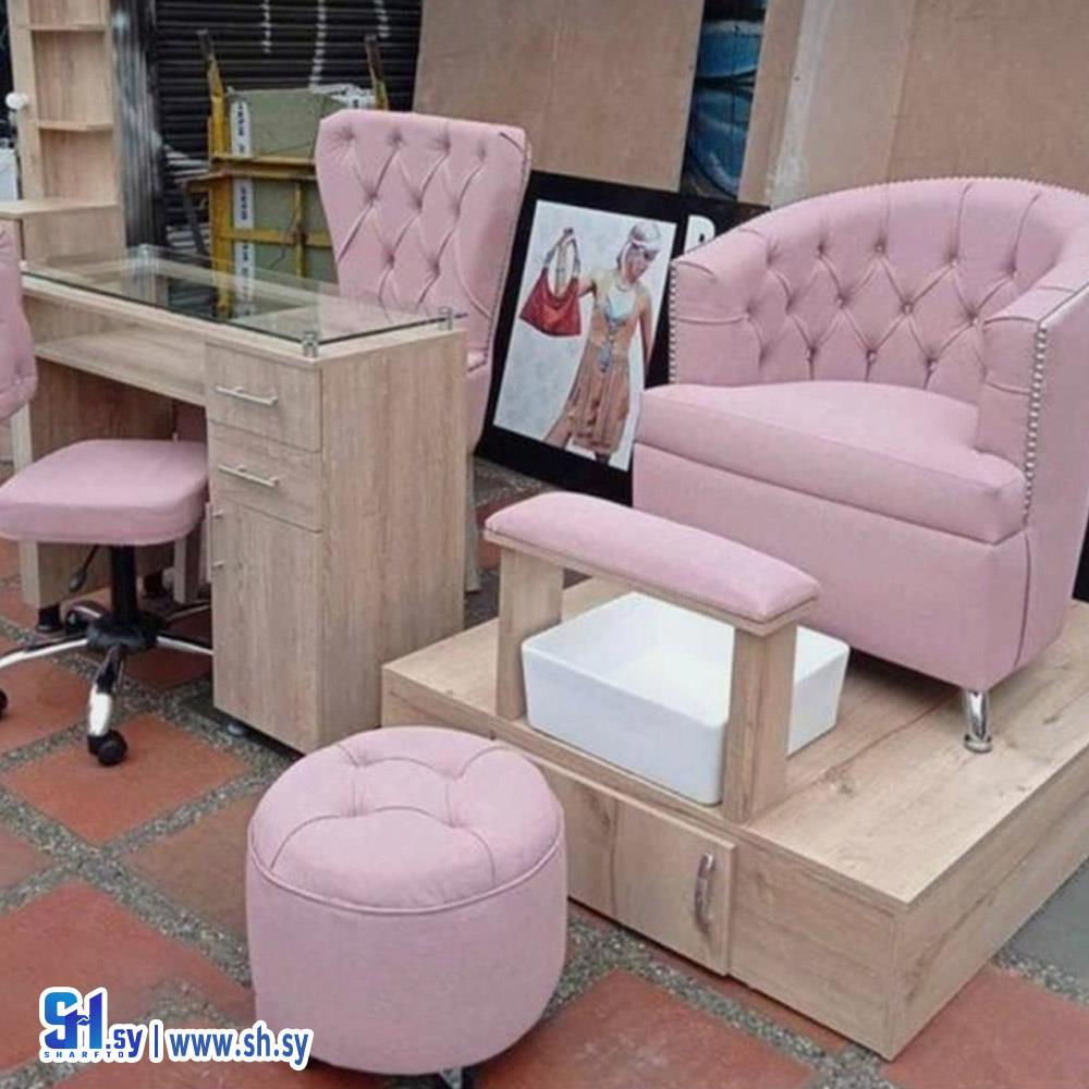 طاولات أظافر (LOLITA)