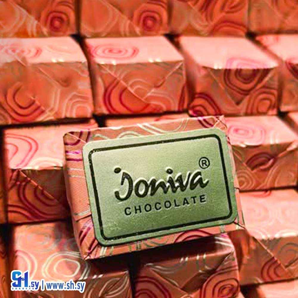 شوكولا الحليب مع تشيز كيك الفراولة (سكر نبات)