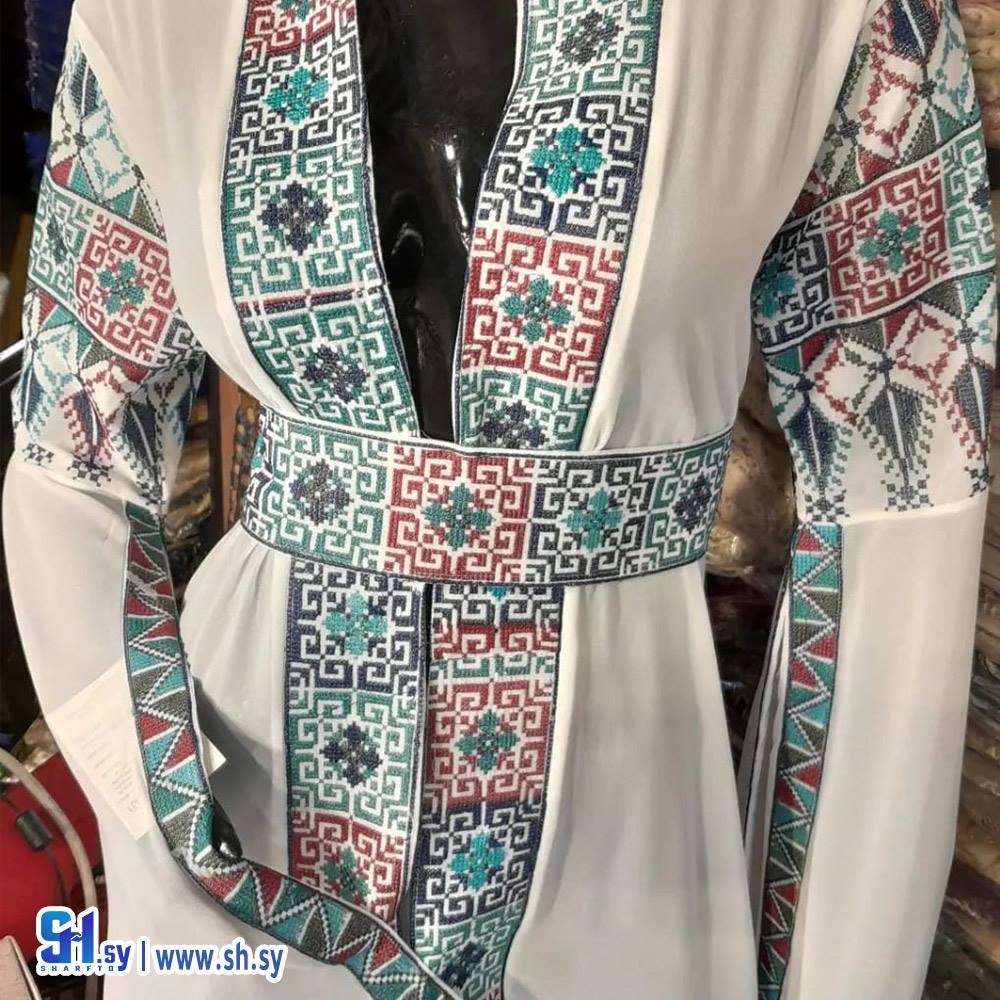 قفطان مشلح تطريز يدوي بالكامل (معرض النجمة الذهبية)