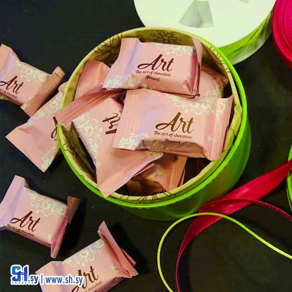 فلامينغو شوكولا الحليب مع كريمة اللوز (سكر نبات)