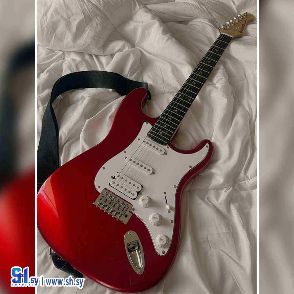 جيتار كهربائي ماركة ميجاريا باسيفيكا، مقاس 40 بوصة،لون أحمر معدني (الشرق الأوسط للموسيقى)