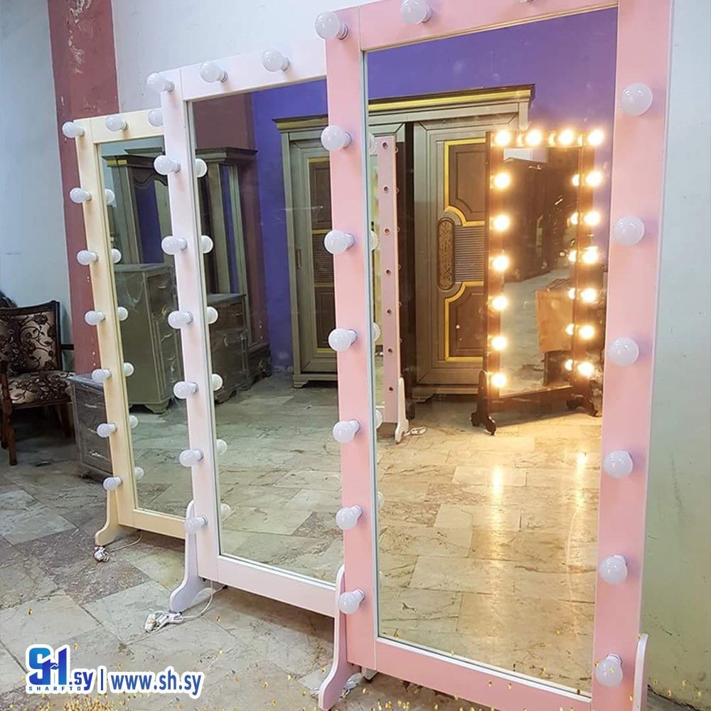 مرايا مع إضائة (مفروشات فواز الجانودي)