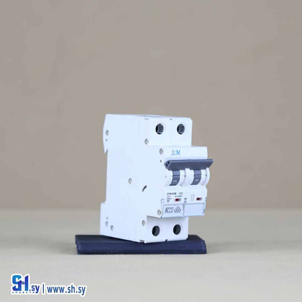 قاطع كهربائي مجوز (السراج المضيء)