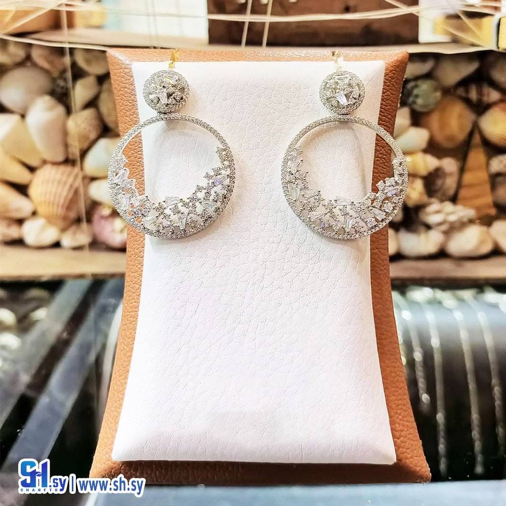 حلق نسائي (سيلفر هاوس)