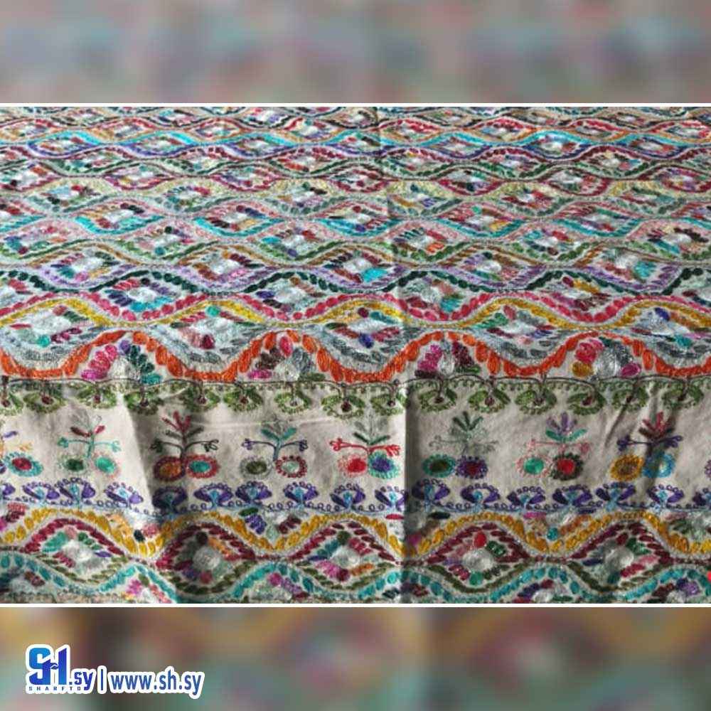 مفرش طاولة موديل 6 (حاضنة دمر المركزية للفنون الحرفية)