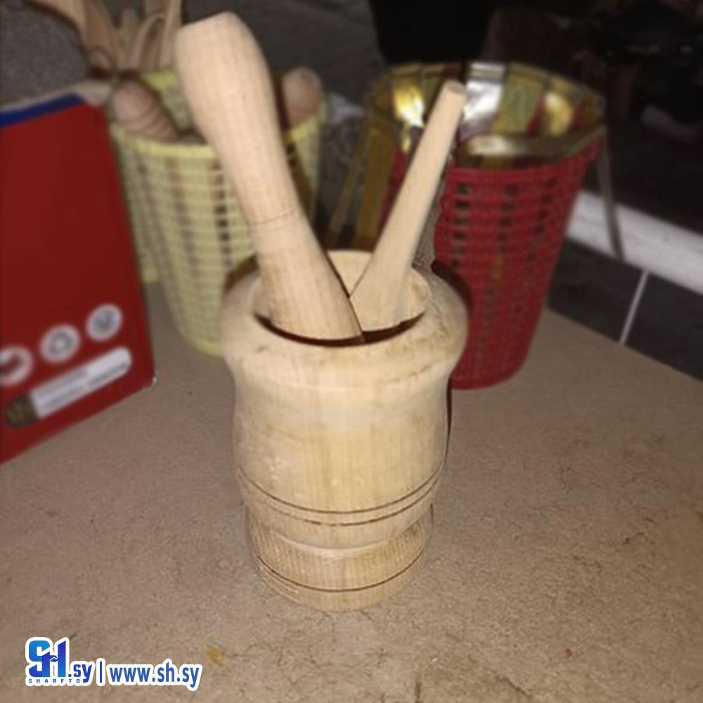 جرن توم خشب زان (النجار وعقاد لتجارة الأدوات المنزلية)