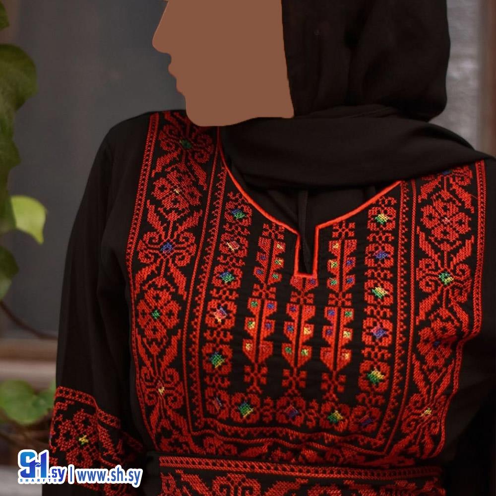 قفطان فلسطيني (معرض النجمة الذهبية)