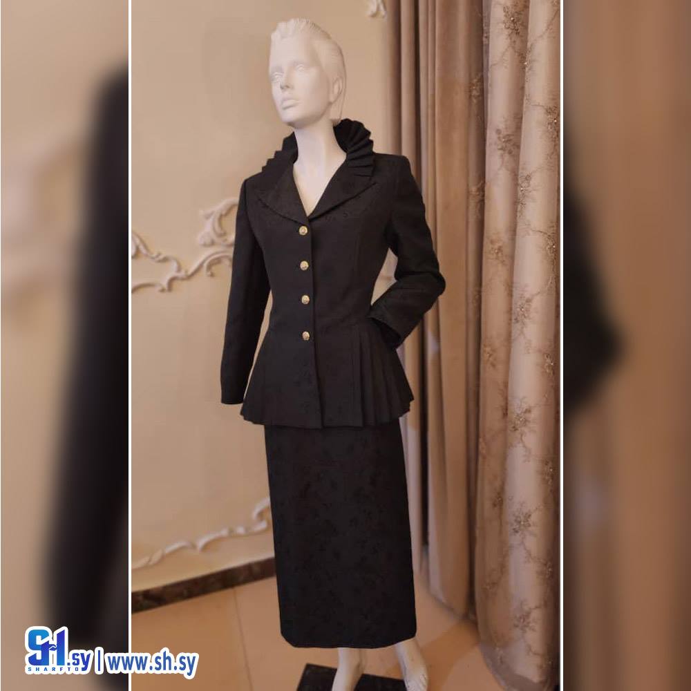 طقم نسائي رسمي (لوسين)