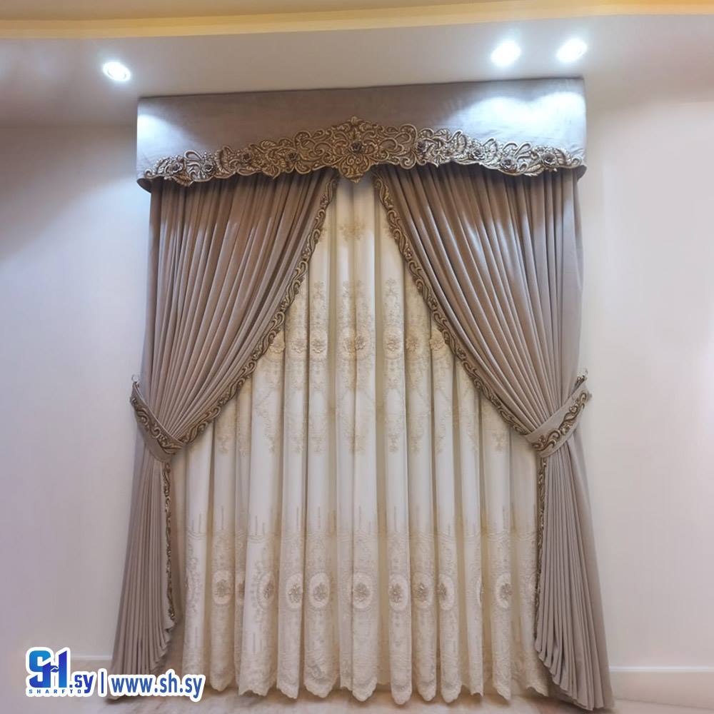 برادي مخمل مطرزة مع تول (JANOUCO LUXURY FURNITURE)