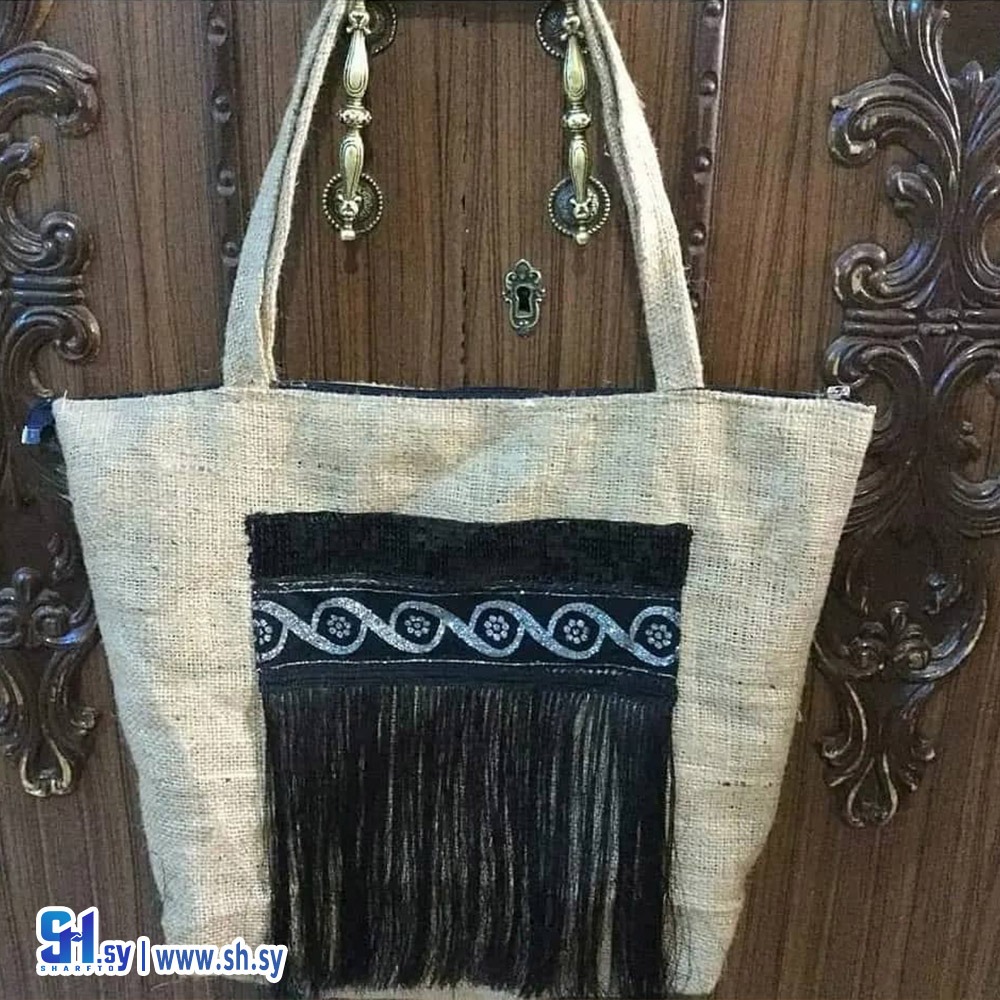 حقيبة كتف نسائية كروشيه كبيرة (Samah Hassoun)