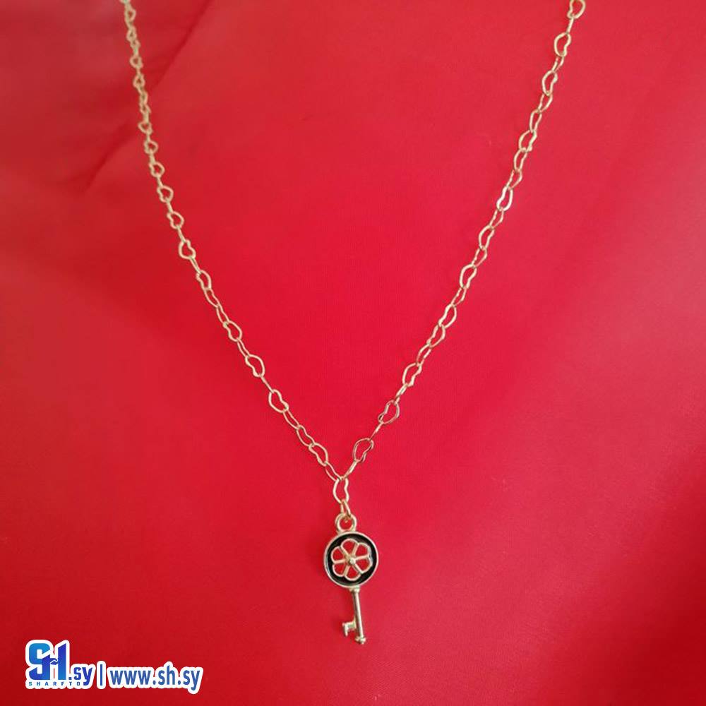 قلادة المفتاح (Nour Accessories)