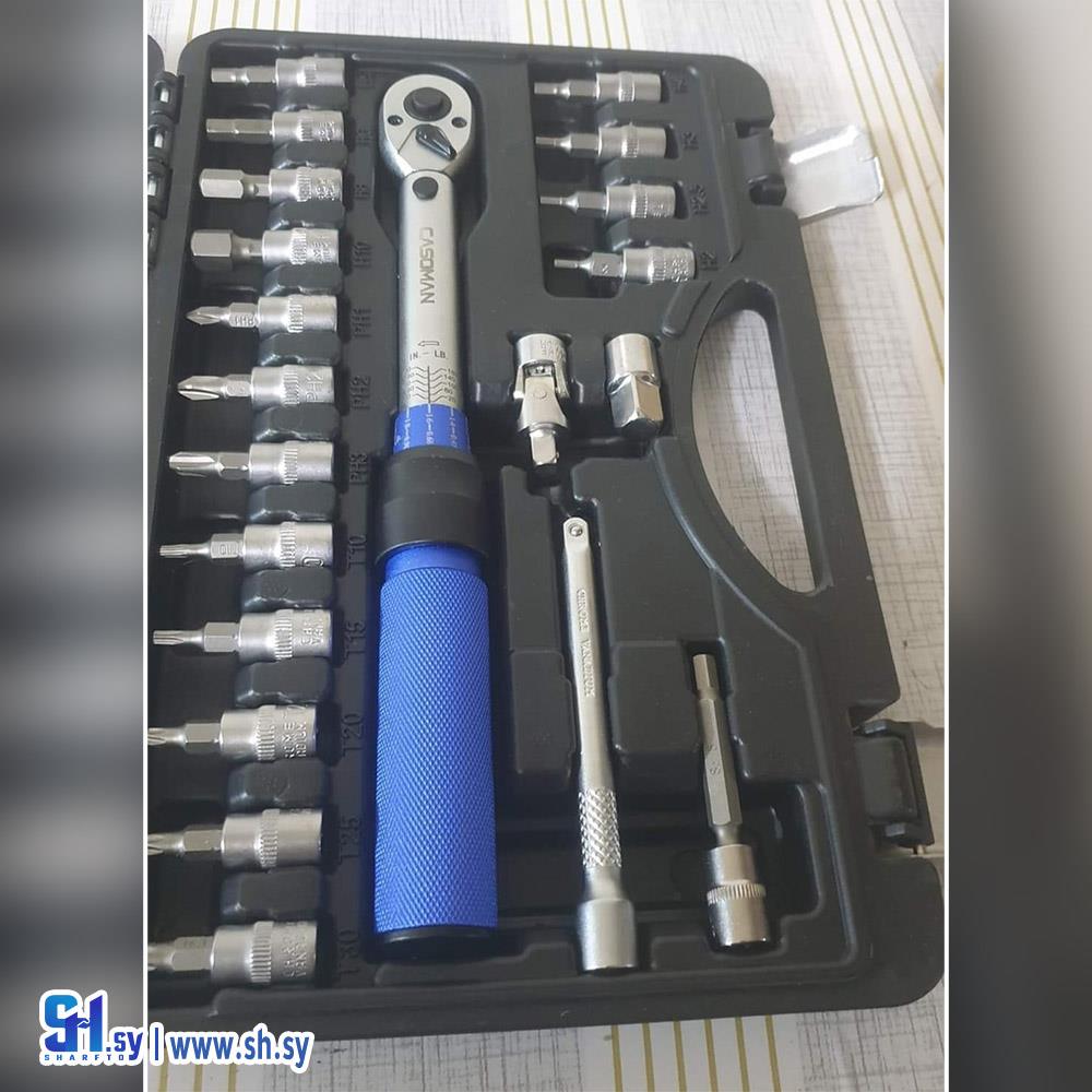 مجموعة مفاتيح ربط بسقاطة (مجموعة العدد اليدوية)