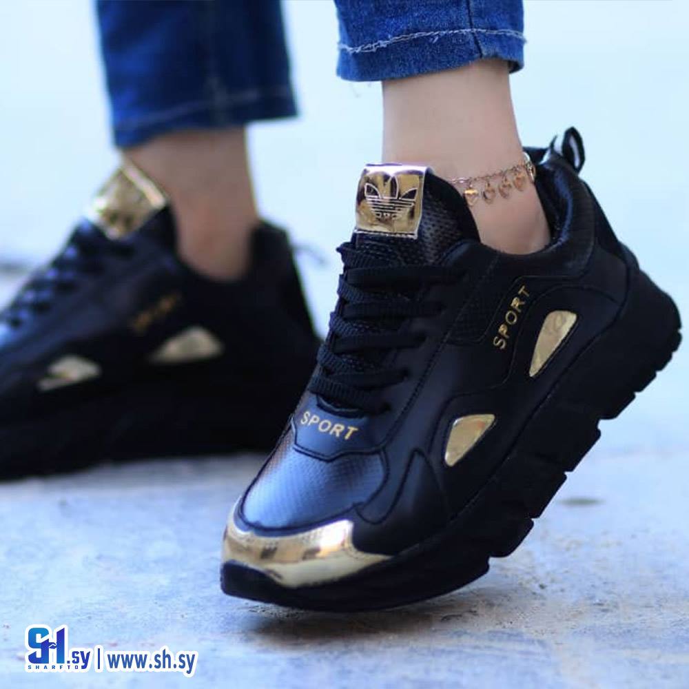 حذاء نسائي (أحذية السوبوكو)