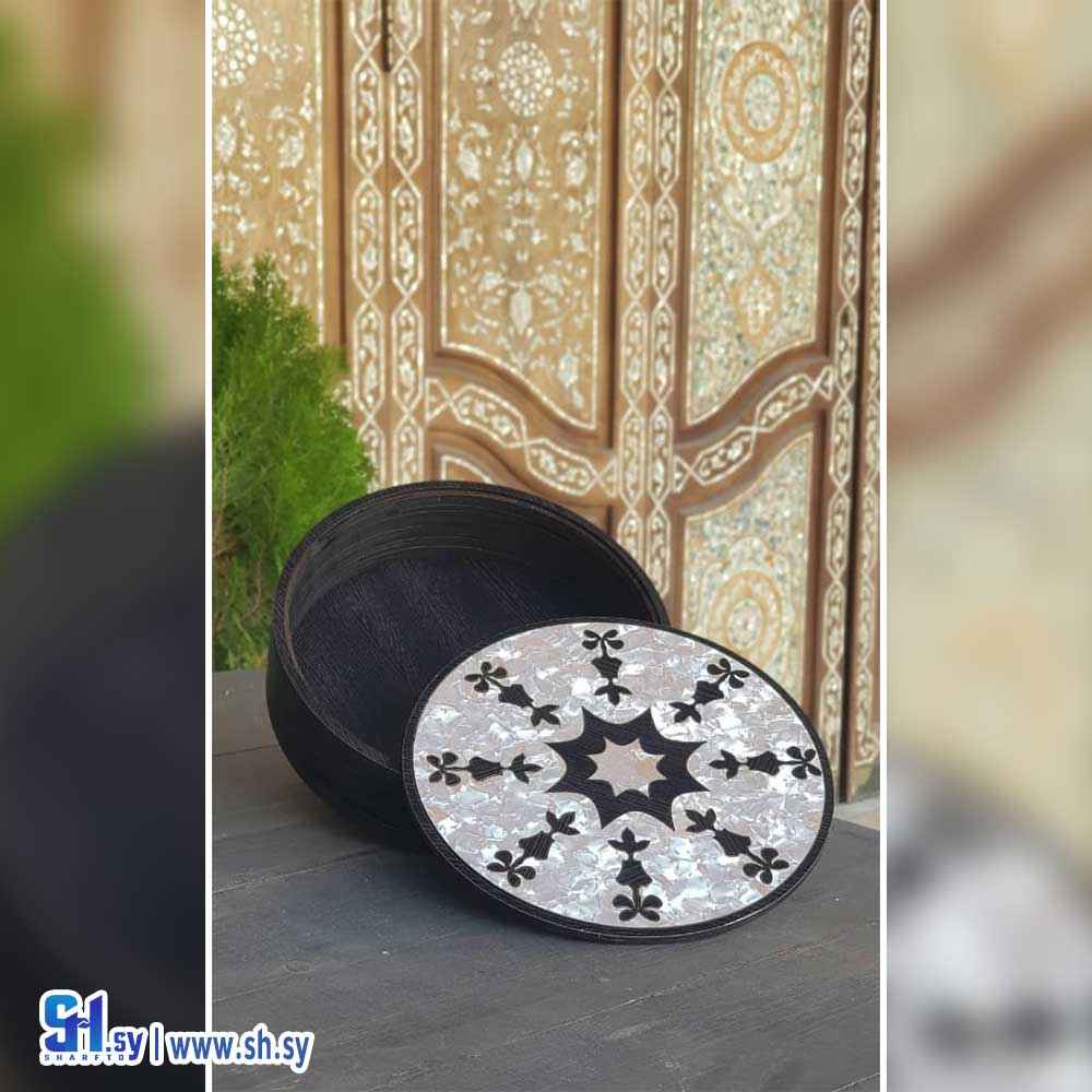 علبة ضيافة صدف موديل 1 (حاضنة دمر المركزية للفنون الحرفية)