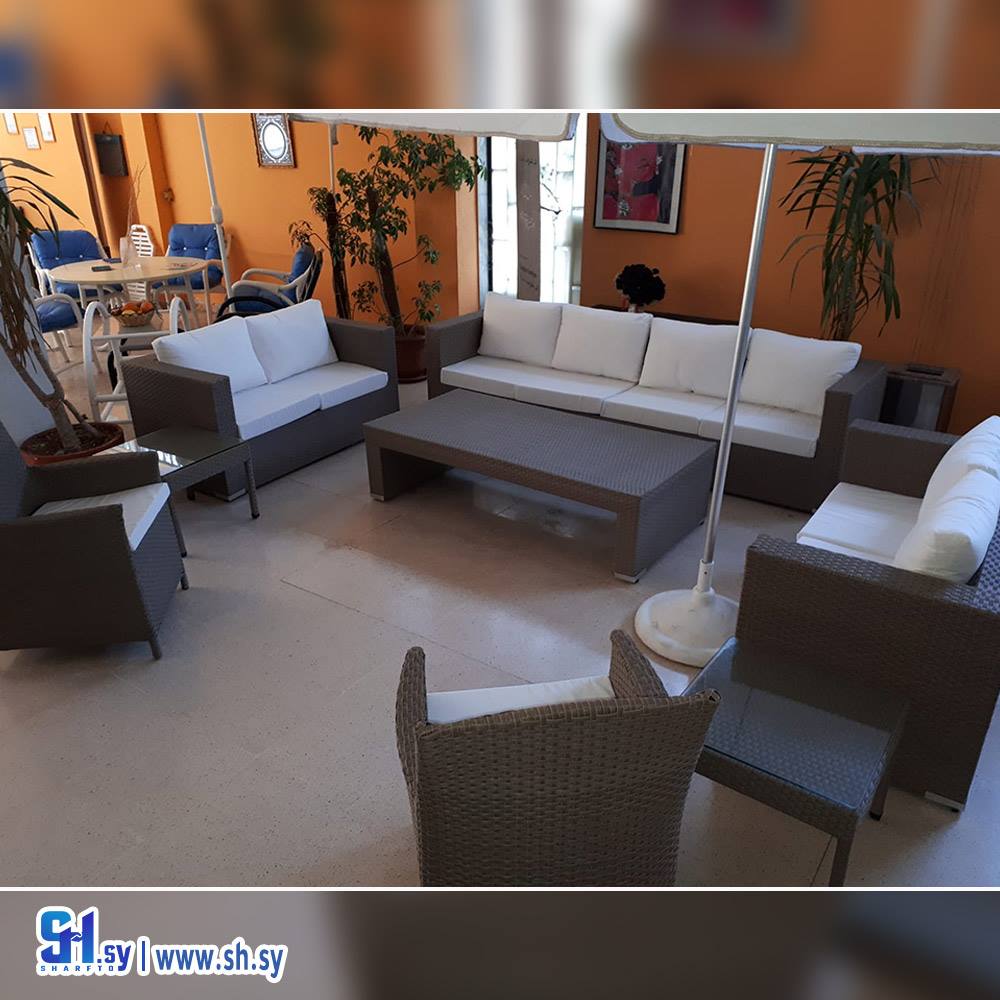 طقم مفروشات مع شمسية 3 (شركة بحر للمفروشات الحديثة)