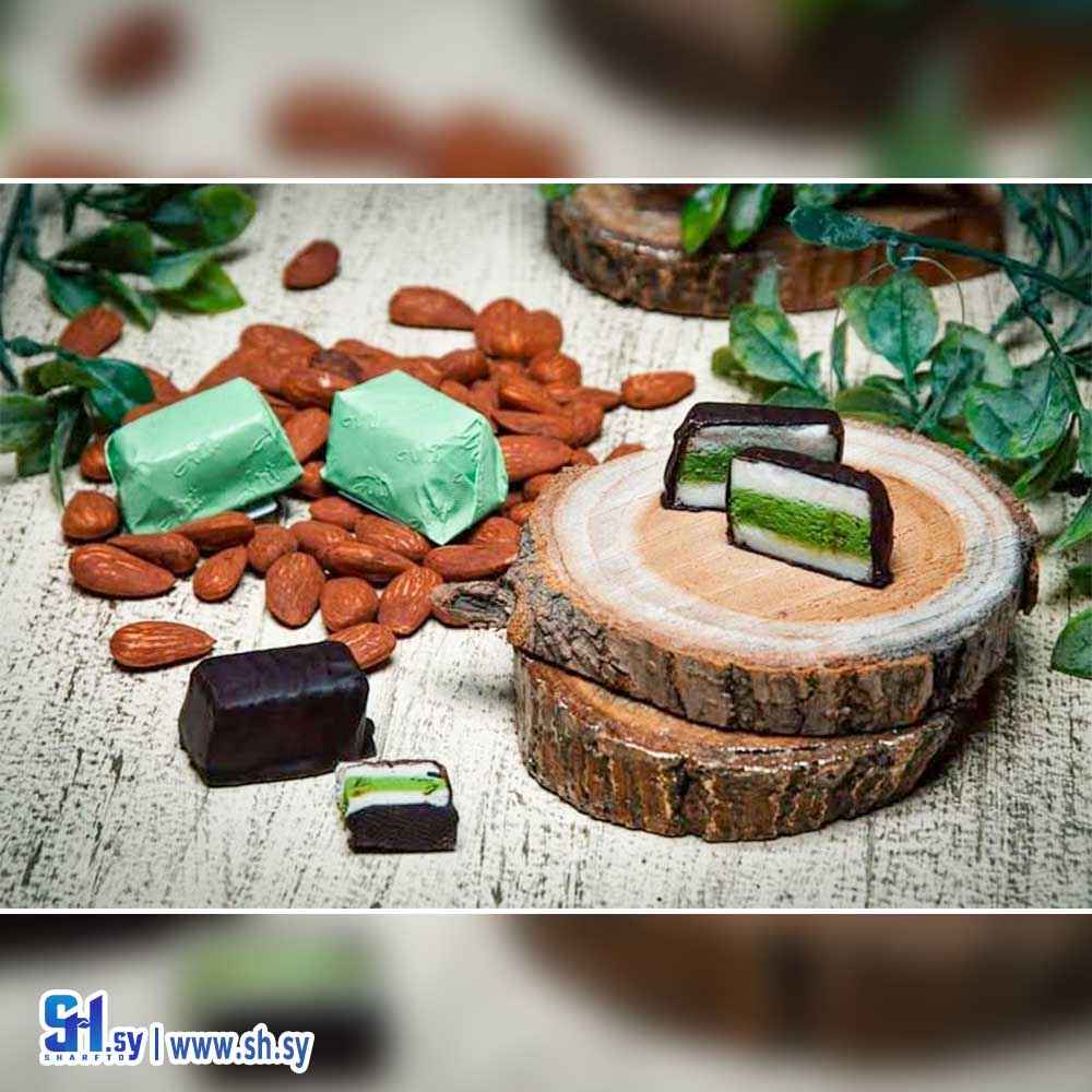 عجينة اللوز مع الشوكولا الداكنة (سكر نبات)