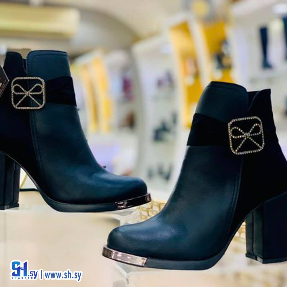 جزمة نسائية ببيونة (أحذية لارين)