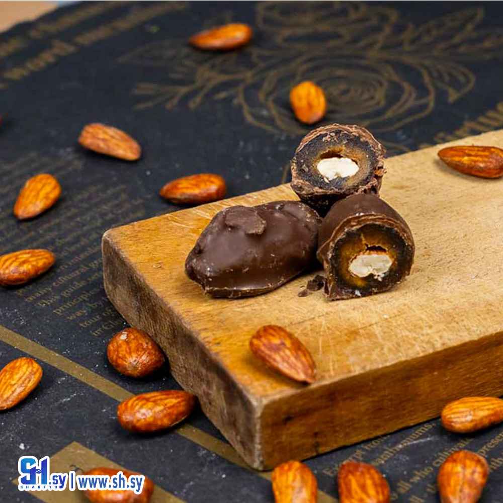تمر باللوز مغطس شوكولا (العنازة)