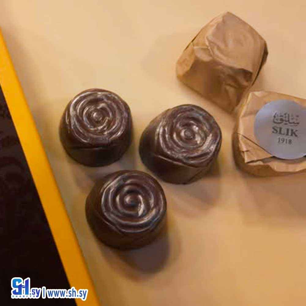 شوكولا الحليب مع كريمة اللوتس (سكر نبات)