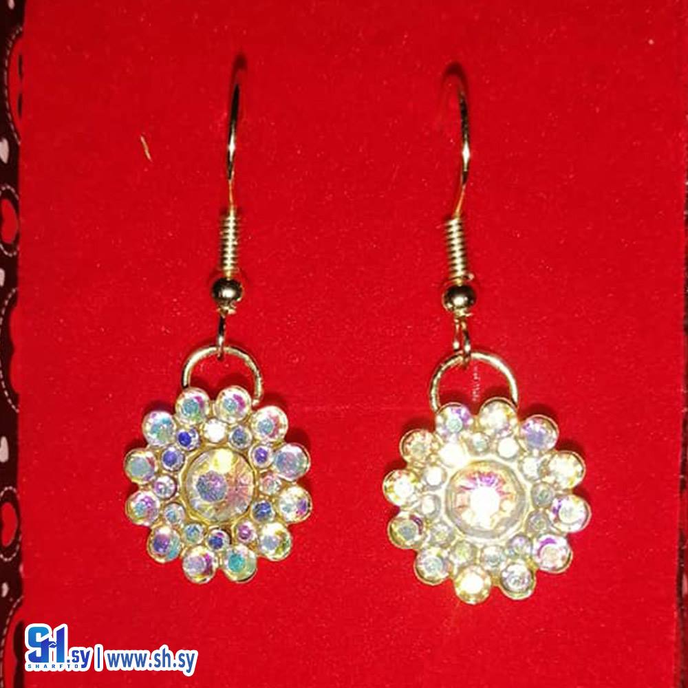 حلق وردة معدن (Nour Accessories)