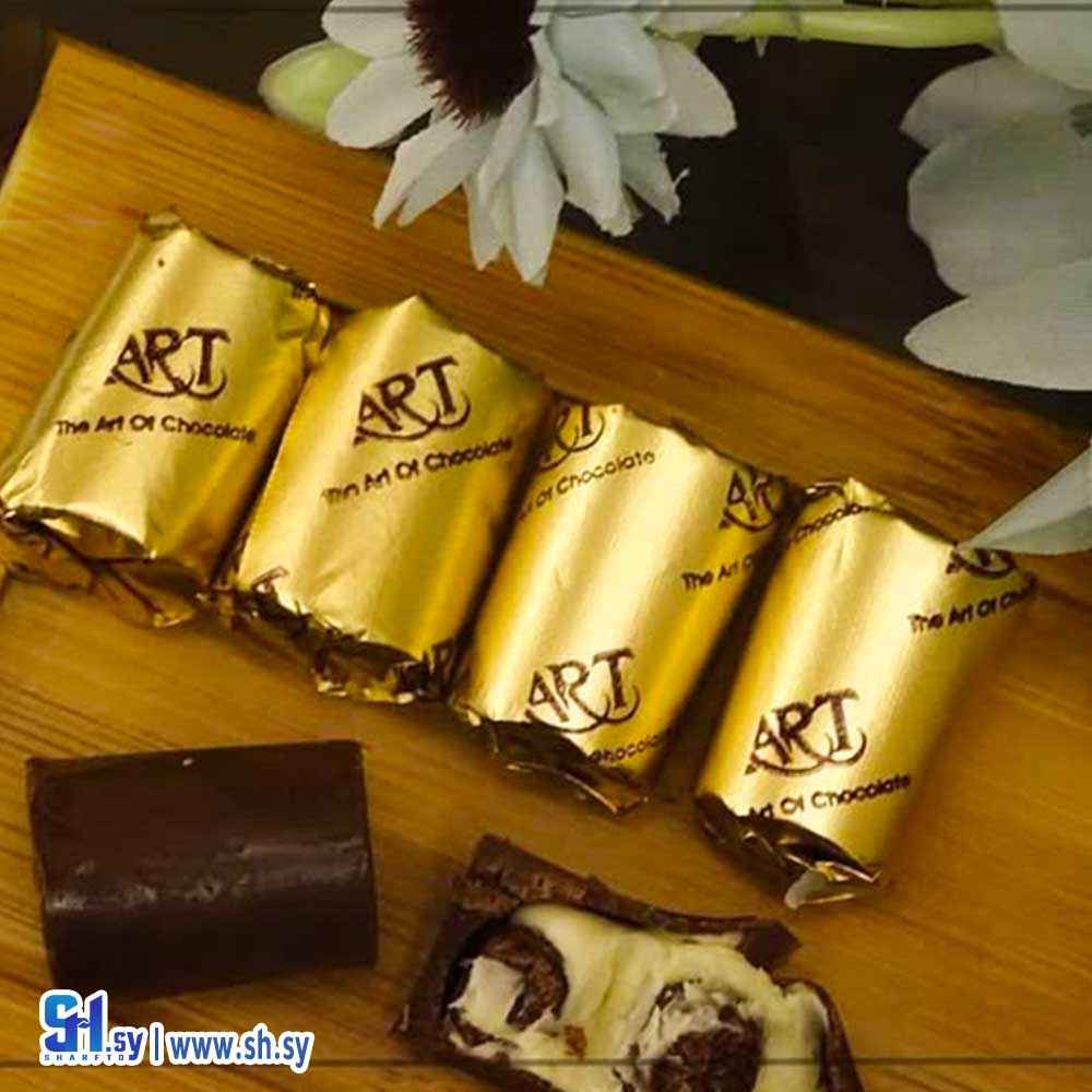 شوكولا الحليب مع كريمة الحليب والكورن فلكس (سكر نبات)