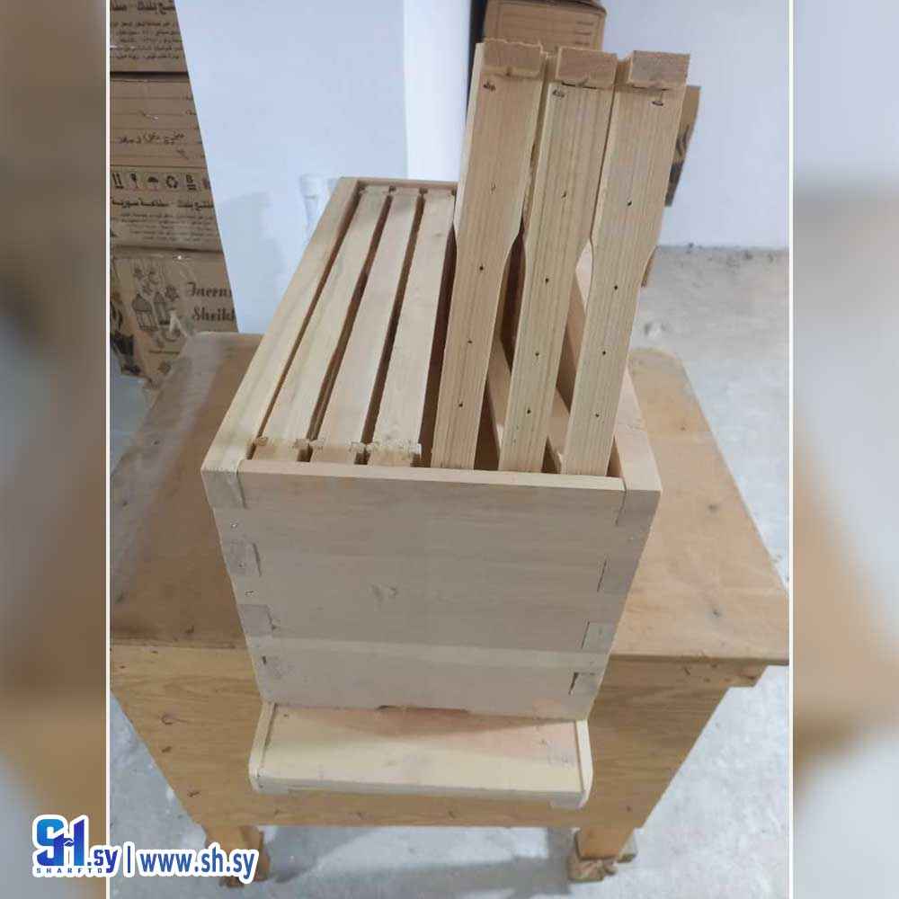 صندوق خشبي ( عجاج للأخشاب )